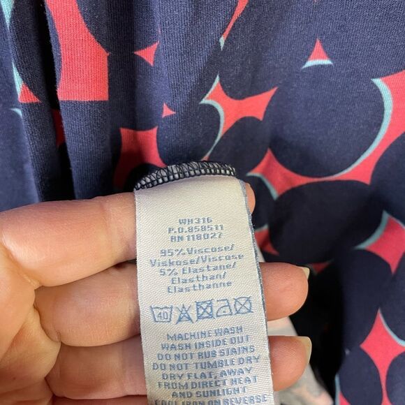 BODEN easy-wear cap-sleeve, B-neck dress in navy bubble print - Picture 2 of 4